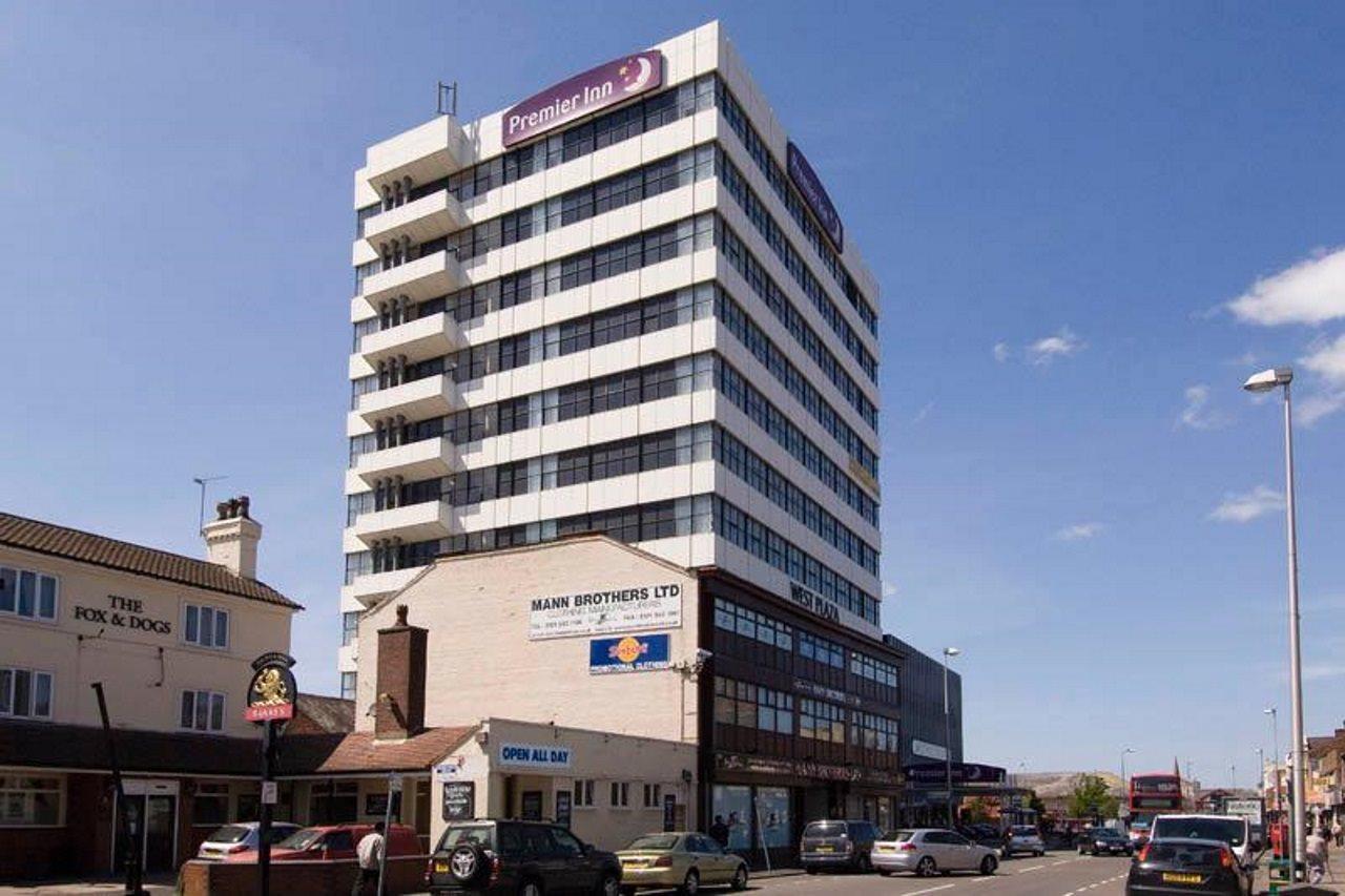 Premier Inn West Bromwich Central 외부 사진