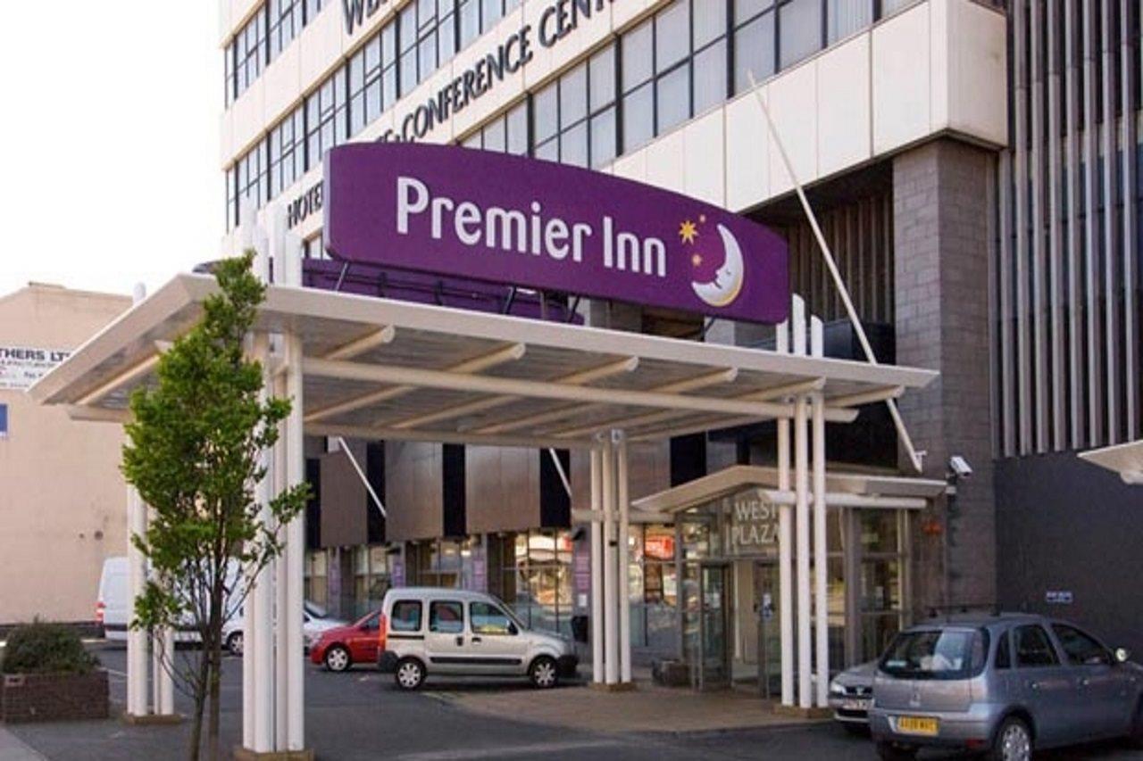 Premier Inn West Bromwich Central 외부 사진